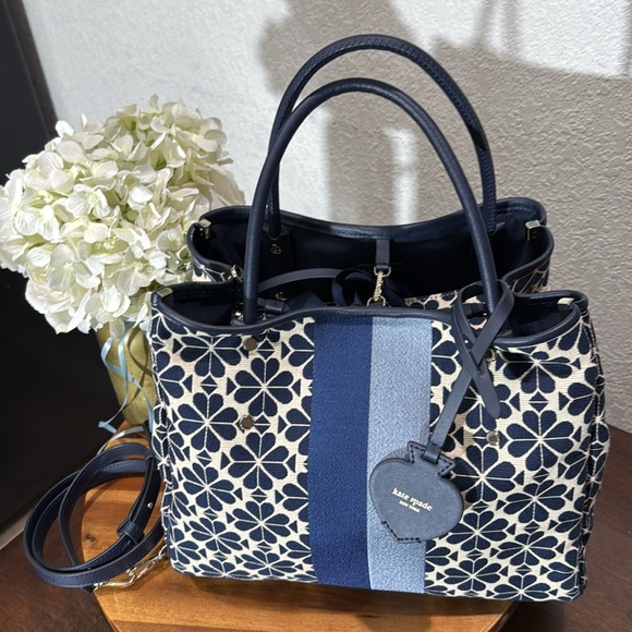 Kate Spade Flower Jacquard Stripe Everything Medium Tote Blue Multi. - Picture 11 of 14